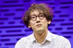 Kohei Saito jest filozofem, ale i autorem bestsellerów. Jego książki znakomicie się sprzedają. Wydany w 2020 roku „Kapitał w antropocenie” osiągnął wynik ponad pół miliona sprzedanych egzemplarzy