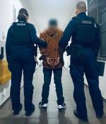 Przybywa Kolumbijczyków podejrzanych o popełnienie przestępstw. Jak pijany 29-latek (na zdjęciu), który urządził nocny rajd w miejscowości Buk, po czym został deportowany do ojczyzny