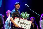 Jacek Jabrzyk podczas gali 30. Festiwalu Szekspirowskiego odebrał nagrodę za „Hamleta” z Teatru Zagłębia w Sosnowcu, gdzie był dyrektorem artystycznym. Od 1 września pokieruje Teatrem im. Żeromskiego w Kielcach jako dyrektor naczelny