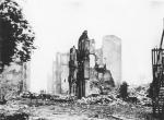 Tragiczne skutki bombardowania Guerniki (atak lotniczy przeprowadzony 26 kwietnia 1937 r. przez lotnictwo niemieckiego „Legionu Condor” oraz 3 samoloty włoskich sił powietrznych)