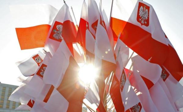 Uroczysta zmiana wart na pl. Piłsudskiego z udziałem gości polskich i zagranicznych.