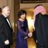 Prezydent Kaczyński wraz z małżonką witają delegację ze Zjednoczonych Emiratów Arabskich.