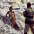 W okolicach Kribi wodospad wpada prosto do oceanu. Kąpiel  w nim to noworoczna tradycja miejscowej  młodzieży 