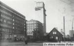 Zagadka na nowy tydzień. Zdjęcie pochodzi z roku 1954. Przed wojną przy tym placu stał gmach Poczty Głównej, zniszczony podczas Powstania Warszawskiego