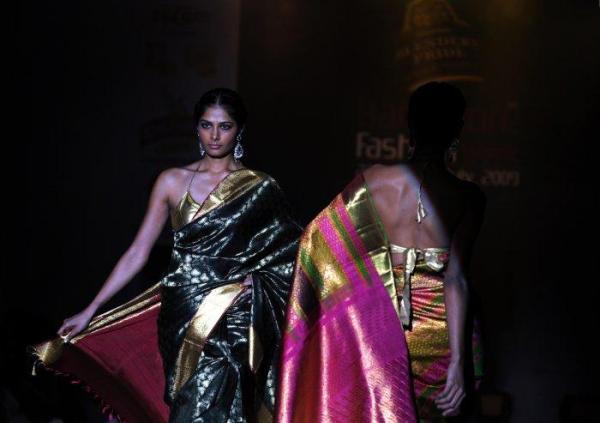 Bangalore Fashion Week. Pokaz kolekcji Neeru Harish.