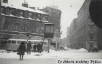Zagadka na nowy tydzień. Na zdjęciu Leopolda Pytki z 1969 roku widać ulicę, która została rozerwana przez budowę PKiN, w kadrze jej wschodni fragment. Zdjęcie należy wykonać do 3 XII i wysłać na adres retro@zw.com.pl