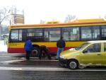 Autobus zakorkował skrzyżowanie ul. I Pułku Praskiego i Czecha