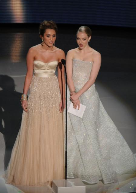 Miley Cyrrus i Amanda Seyfried 