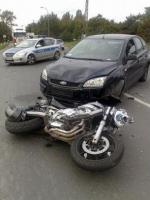 Motocyklista ranny w poniedziałkowym wypadku na Marywilskiej trafił do szpitala