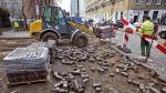 Mieszkańcy Chłodnej twierdzą, że zamiast modernizacji ulicy jest „radosna wariacja na temat” 