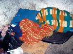 Od początku września  dwóch bezdomnych sypia  w śmietniku  na Muranowie