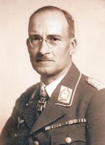 Gen. Reiner Stahel był wojskowym komendantem stolicy. Według IPN m.in. wydał rozkaz zamordowania 794 Polaków  z więzienia przy Rakowieckiej