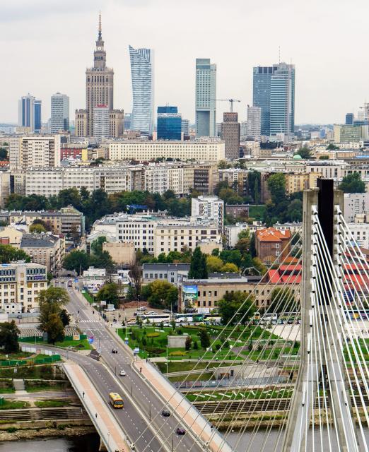 Eksperci przekonują, że rząd powinien inwestować we własne budynki w Warszawie