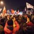 Kilkutysięczna manifestacja pod Sejmem odbyła się w nocy z 16 na 17 grudnia 2016 r. Policja opublikowała w internecie zdjęcia 21 osób, które jej zdaniem były najbardziej agresywne.