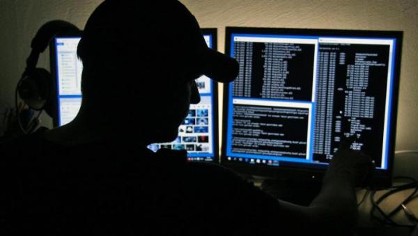 Specjaliści twierdzą KNF nie aktualizowała swojego oprogramowania, dlatego hakerzy mogą łatwo włamać się do jej systemu.
