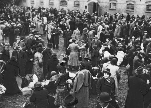 W październiku 1938 r. Niemcy wydalili Żydów posiadających polskie obywatelstwo. Najwięcej z nich odesłano do przygranicznego Zbąszynia.