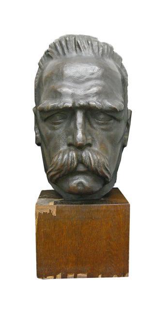 Od 46 tys. zł licytowana będzie rzeźba  Antoniego Miszewskiego z 1927 r. 