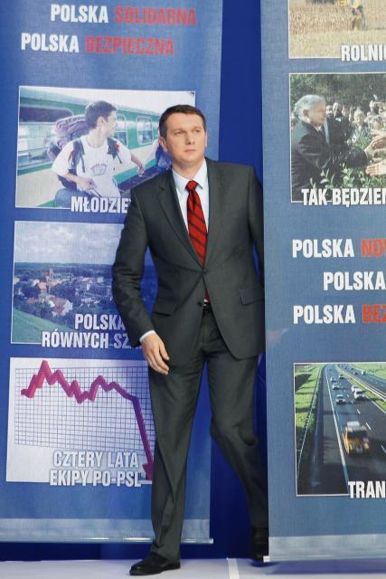 Przemysław Wipler  na konferencji prasowej PiS  pt. „Obietnice Wyborcze”, 2011 rok. 