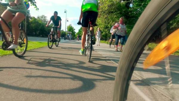 Inwestycje w ścieżki rowerowe planuje coraz więcej miast   